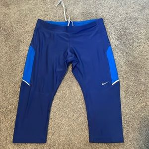 Nike dri-fit 3/4 leggings